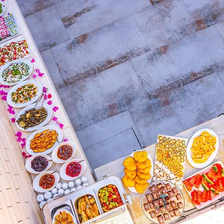 Aphrodite Konukevi 4*